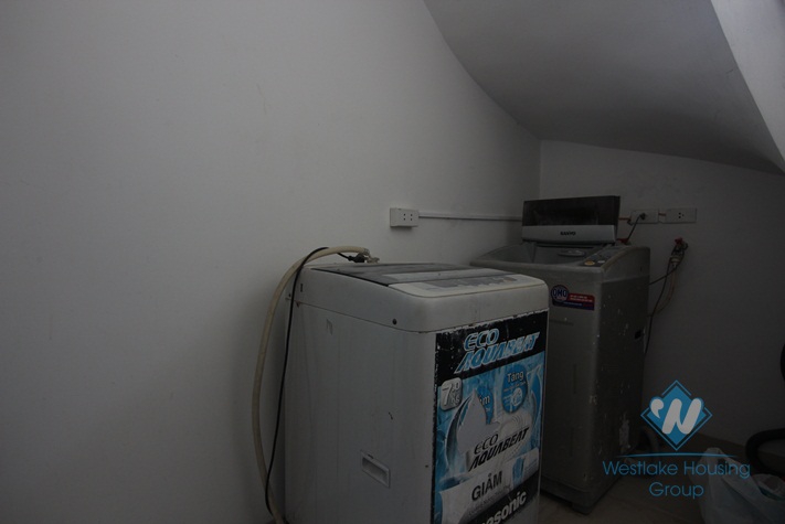 Cheap price 02 bedrooms apartment for rent in Tay Ho,Hanoi.
